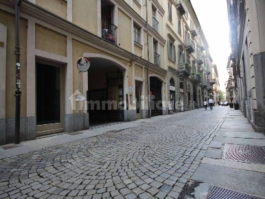 Foto Box in Via BELLEZIA 5, Torino Quadrilatero Romano di 12 m² in vendita