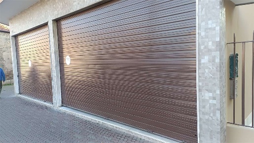 Foto Negozio in Via Piave 21, Venezia Mestre di 150 m² con 7 locali