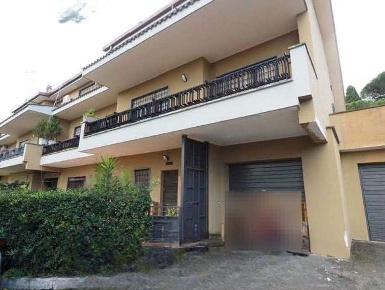 Foto Villa unifamiliare in Via del Buon Ricovero, Roma La Giustiniana