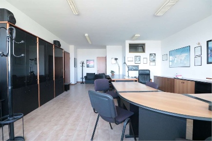 Foto Box in carlo marx 91, Carpi Quartirolo - Meloni di 68 m² con 1 locali