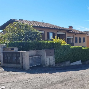 Foto Appartamento in via Vergani 15, Varese Masnago di 133 m² con 3 locali