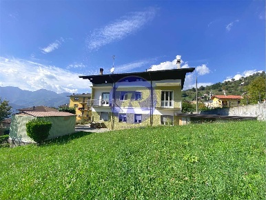 Foto Villa unifamiliare in Loc. Santa Croce, San Pellegrino Terme di 285 m²