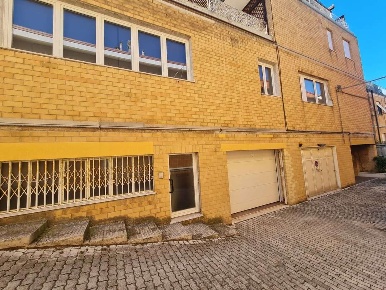 Foto Magazzino a Ancona di 300 m² con 3 locali in vendita