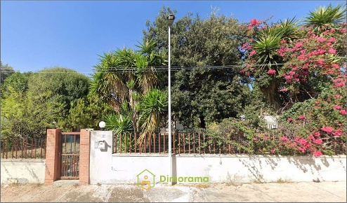 Foto Villa unifamiliare in Via Barbagia 15, Quartu Sant'Elena di 313 m²