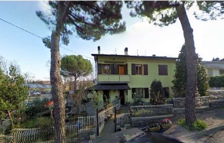 Foto Appartamento in Via Rossini, Meldola Centro di 126 m² con 6 locali