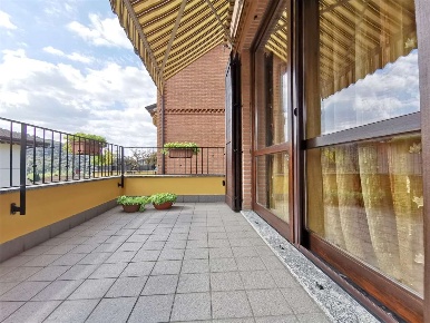 Foto Appartamento in via Don Ramiro Bianchi, Lipomo di 105 m² con 4 locali