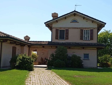 Foto Appartamento in Via Lunga, Bertinoro di 189 m² con 9 locali in vendita