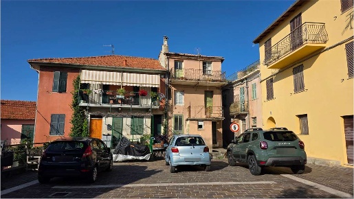 Foto Rustico in via XXI Aprile 2, Arnasco Chiesa di 475 m² con 11 locali