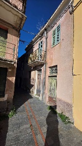 Foto Rustico in via XXI Aprile 2, Arnasco Chiesa di 475 m² con 11 locali