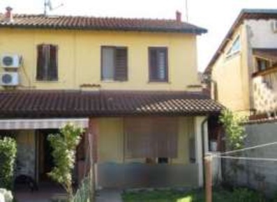 Foto Appartamento in Via Cesare Battisti, Calvignasco Bettola di 86 m²