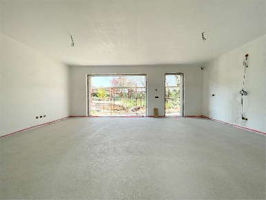 Foto Villa a schiera in via giacomo leopardi, Limido Comasco Centro