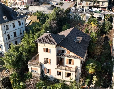 Foto Villa unifamiliare in via comoli 60, Omegna Centro di 500 m²