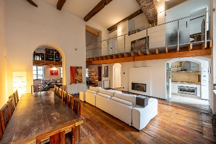 Foto Appartamento in Via Bellezia, Torino Quadrilatero Romano di 261 m²
