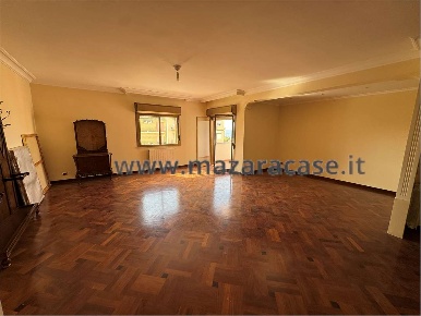 Foto Appartamento a Mazara del Vallo di 190 m² con 5 locali in vendita
