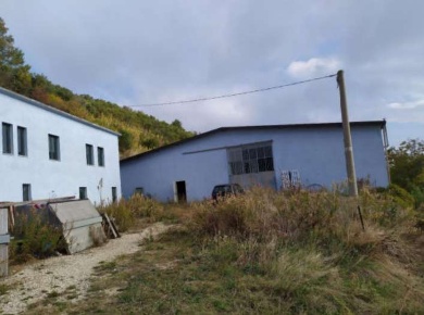 Foto Capannone industriale in Contrada S. Girolamo, Fermo di 1831 m²