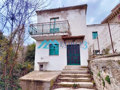 Foto Residence in FRAZIONE CAPODIPIANO, Venarotta di 280 m² con 12 locali