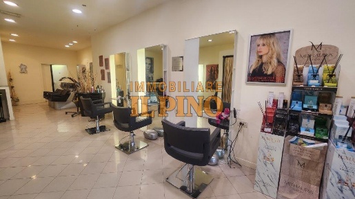 Foto Attività commerciale a Calci Centro di 90 m² con 3 locali in vendita