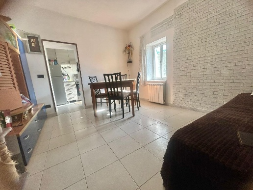 appartamento in vendita a Carrara in zona Marasio
