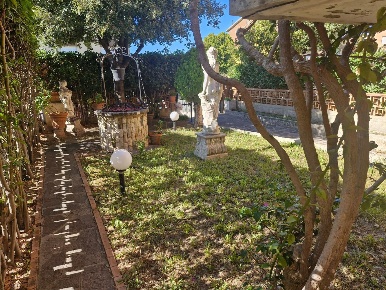 Foto Villa a schiera a Campiglia Marittima Venturina di 143 m² con 8 locali