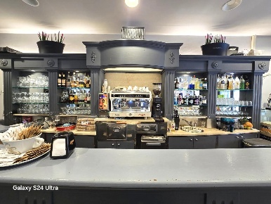 Foto Bar a Massa Centro di 70 m² con 2 locali in vendita