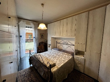 Foto Appartamento in Via Capri, Genova Oregina di 72 m² con 5 locali