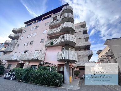 Foto Appartamento a Reggio di Calabria Centro Storico di 70 m² con 2 locali