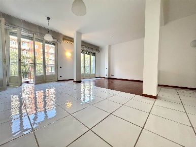 Foto Appartamento in Via Beatrice D'este  38, Milano Bocconi di 150 m²