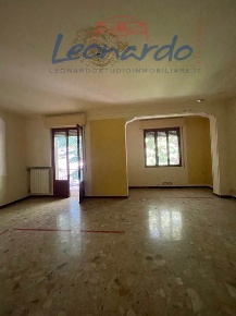 Foto Appartamento a Piacenza Clinica Piacenza di 240 m² con 10 locali