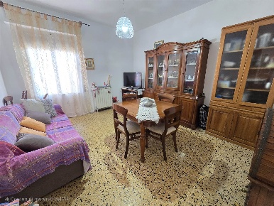 Foto Appartamento a Follo Piano Di Follo di 74 m² con 3 locali in vendita