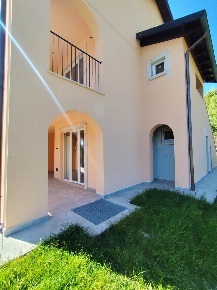 Foto Appartamento a Terni Marmore - Piediluco di 117 m² con 9 locali