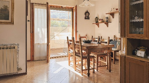 Foto Appartamento in Località Contea, Rufina di 78 m² con 4 locali