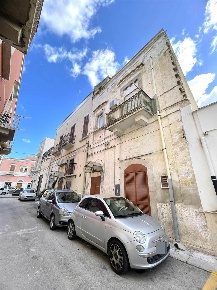 Foto Casa indipendente a Canosa di Puglia Centro di 70 m² con 2 locali