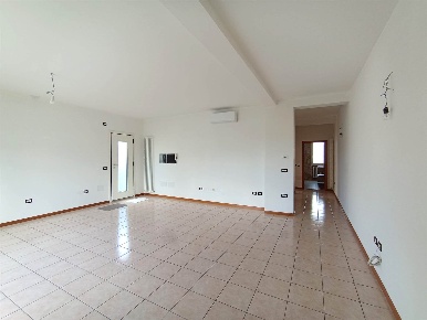 Foto Appartamento in via Ambrosoli, Rimini Miramare - Rivazzurra di 90 m²