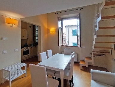 Foto Appartamento a Firenze Le Cure di 67 m² con 4 locali in affitto