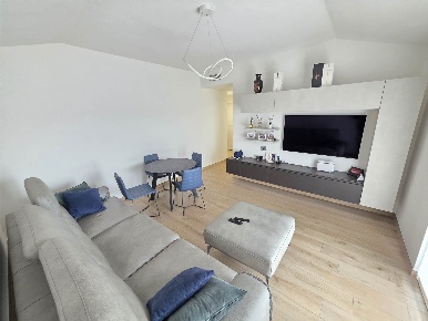 Foto Appartamento a Sirone di 94 m² con 3 locali in vendita