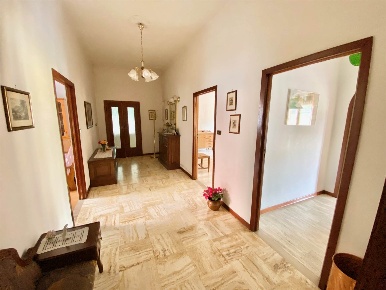 Foto Appartamento a Pistoia Pistoia Ovest di 160 m² con 6 locali in vendita