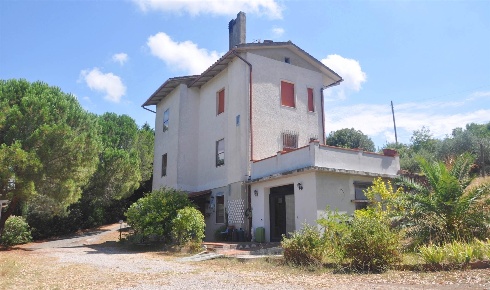 Foto Rustico in località Serragrande, Rosignano Marittimo di 650 m²