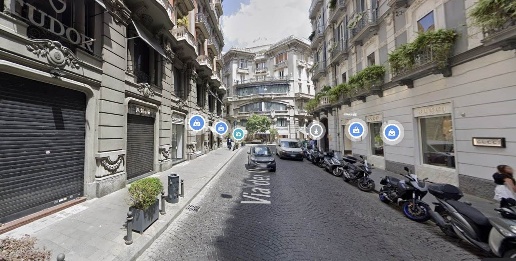 Foto Appartamento a Napoli Chiaia di 150 m² con 4 locali in vendita