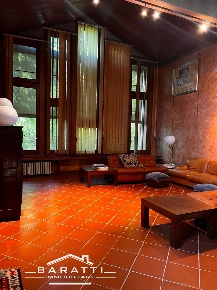 Foto Villa unifamiliare a Suzzara Centro di 260 m² con 15 locali in vendita