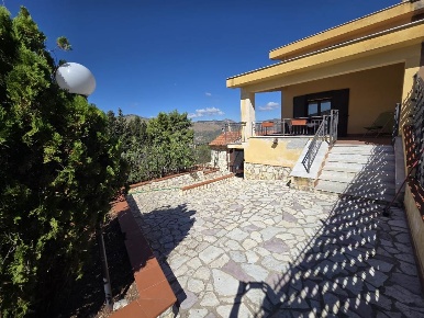 Foto Appartamento a Misilmeri Centro di 100 m² con 5 locali in vendita