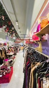 Foto Attività commerciale in via mariano stabile 170, Palermo di 70 m²