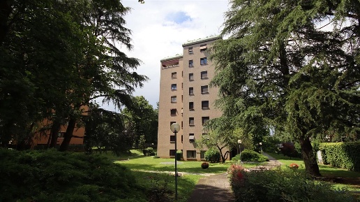 Foto Ufficio in Monte Bianco, Monza Triante di 200 m² con 6 locali