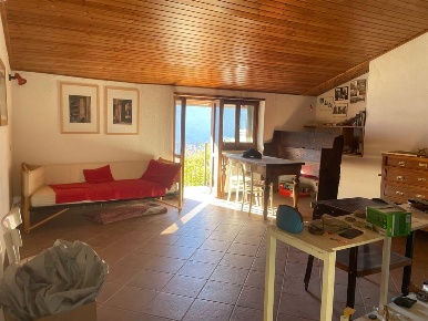 Foto Casa indipendente in Via Surana, Poggiridenti di 150 m² con 6 locali