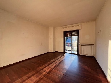 Foto Appartamento in via Libertà, Muggiò Centro di 107 m² con 3 locali