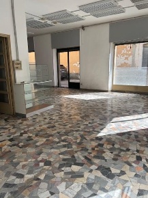 Foto Negozio in VIA PONTIDA 64, Alessandria Piazza della Libertà di 210 m²