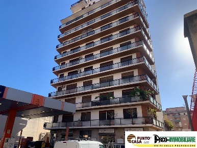 Foto Appartamento in Via Armando Diaz, Palermo Sperone di 160 m² in vendita