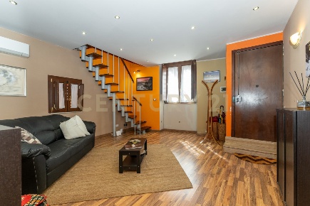 Foto Villa singola in Via Anastasio 32, Catania di 239 m² con 5 locali