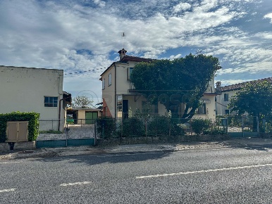 Foto Appartamento in VIA PALMANOVA 17, Santa Maria la Longa di 86 m²