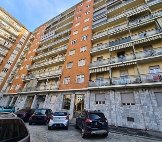 Foto Appartamento in Via Cardinal Massaia 40, Torino Borgo Vittoria in aste