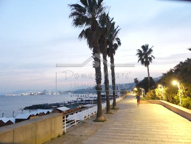 Foto Appartamento a Albisola Superiore Centro di 200 m² con 11 locali